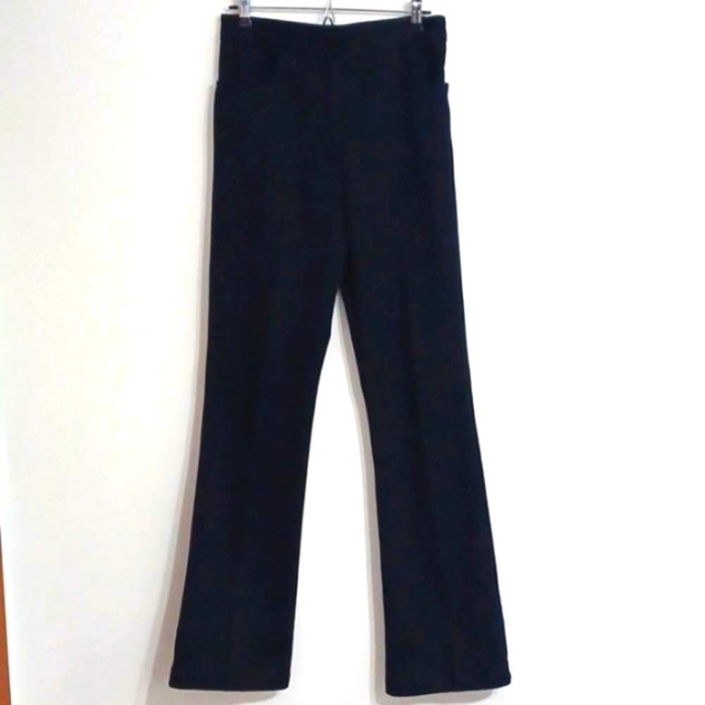 Size 7 bootcut pants.  Long blue pants w/ pockets and zipper& hook close. Basic